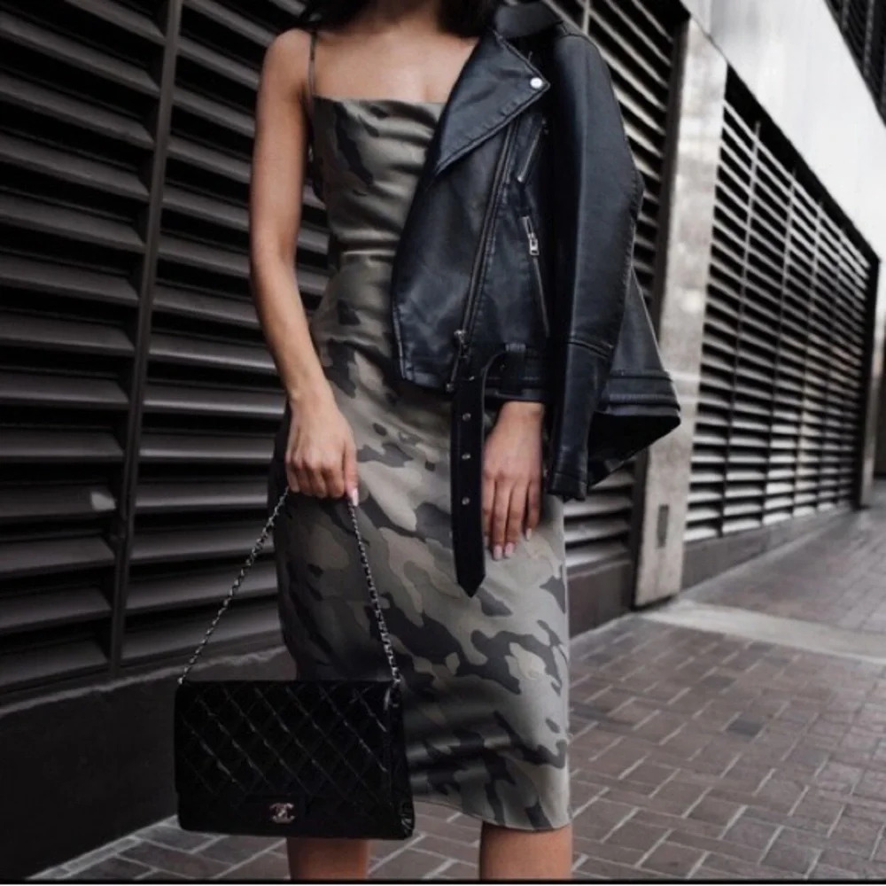 Banana Republic- Cowl neck camo Slip Dress - Picture 2 of 9